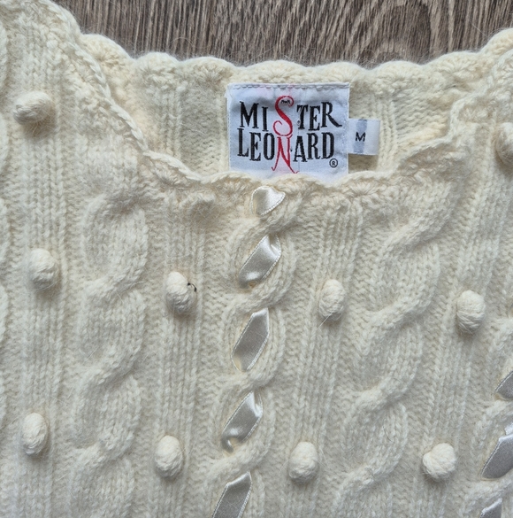 Vintage Mister Leonard Cream Angora Cable Knot Sweater Ribbon Detail - Picture 2 of 4